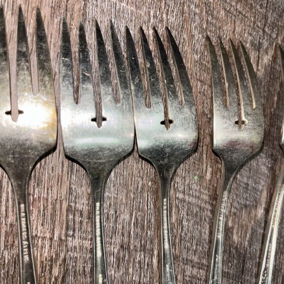 William A. Rogers A1 Plus Oneida LTD Forks Salad Dessert flatware Vintage Lot 10 - Picture 7 of 8